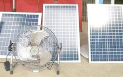 Người dân lùng mua quạt năng lượng mặt trời