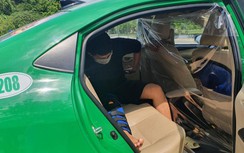 Cận cảnh 200 xe taxi Mai Linh vận chuyển khách ngày Hà Nội giãn cách