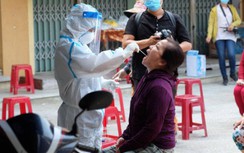 Vụ cán bộ ở Đà Nẵng xô xát nhân viên y tế: "Chỉ là gạt tay trúng mặt..."