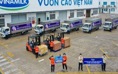 Vinamilk trao tặng món quà sức khỏe đến 10.000 cán bộ y tế tuyến đầu trên cả nước