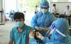 Hơn 26.000 công nhân ở Trà Vinh được tiêm vaccine để DN phục hồi sản xuất