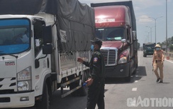 Quảng Nam liên tiếp xử phạt lái xe tải chở người từ vùng dịch TP.HCM