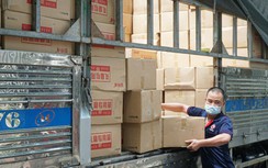 Cận cảnh hơn 800 thùng bánh nhập lậu trên xe tải "luồng xanh" về Hà Nội