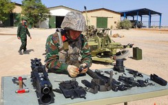 Hình ảnh người lính Việt Nam thi tài quân khí giỏi trên sa mạc ở Iran