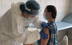 Có nên tiêm vaccine sau khi tự khỏi hoặc được điều trị khỏi COVID-19?