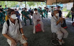 7 bệnh nhân nặng đầu tiên ở Trung tâm hồi sức BV Bạch Mai xuất viện