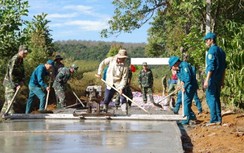 Bộ đội chung tay giúp đồng bào Đắk Nông thoát nghèo xây dựng nông thôn mới