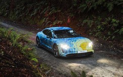 Siêu xe Porsche Taycan khoác trên mình tuyệt phẩm của danh họa Van Gogh