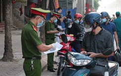 Hôm nay, 39 chốt trực của Hà Nội bắt đầu kiểm soát người ra đường theo vùng