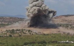 Video: Máy bay Su-24 dội bom tấn công khủng bố ở Idlib, Syria
