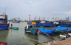 Áp thấp mạnh thành bão số 6: Hàng nghìn tàu thuyền Quảng Trị, Huế đã vào bờ