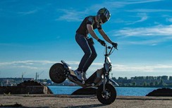 Chiếc xe scooter điện độc đáo có thể băng qua mọi địa hình