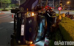 Đà Nẵng: Nghẹt thở cứu tài xế xe tải bị lật kẹt trong cabin lúc rạng sáng