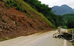 Nhiều tuyến đường ở Thanh Hóa bị sạt lở taluy dương, ngập lụt do mưa bão
