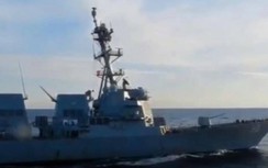 Video: Sự cố mới xảy ra giữa tàu chống ngầm Nga và khu trục hạm Mỹ