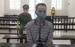 Hà Nội: Bảo vệ trường dùng dao đâm thấu ngực đồng nghiệp