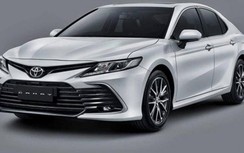 Toyota Camry Hybrid 2022 ra mắt, giá khoảng 1,22 tỷ đồng