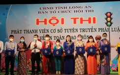 Phát thanh viên ở Long An đua tài tuyên truyền ATGT