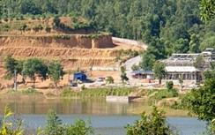Vụ bạt đồi lấp hồ, xây trái phép ở Thái Nguyên: Ai tiếp tay?