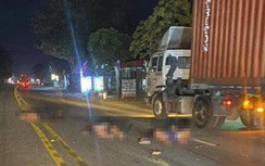 Xe máy chở 3 đấu đầu xe container trên QL10 qua Thái Bình: 1 người tử vong