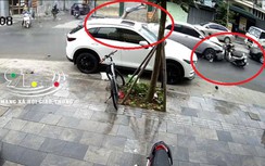 Video: Khoảnh khắc xe con tông bay 1 xe máy, 2 xe đạp điện rồi bỏ chạy