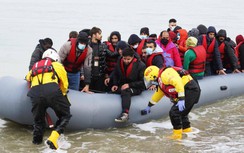 Lật thuyền di cư tới Anh, 27 người chết đuối dưới lòng sông lạnh giá