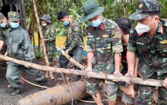 Cà Mau: Tá hỏa phát hiện quả bom "khủng" khi nạo vét kênh trồng rừng