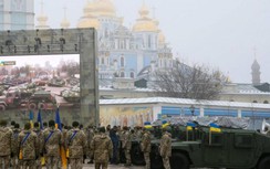 Ukraine khoe “cơ bắp” quân sự, tuyên bố sẵn sàng phòng vệ trước Nga
