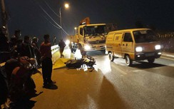 Tai nạn với ô tô tải, nam tài xế xe máy tử vong thương tâm trên đê Hữu Hồng
