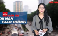 Video TNGT ngày 18/12: Ba mẹ con ngã nhào sau va chạm, bé 7 tuổi tử vong