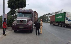 Cả trăm tài xế xe tải, container dính phạt vì dừng đỗ tuỳ tiện để... ăn cơm