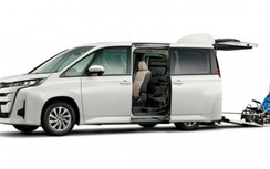 Bộ đôi minivan Toyota Noah và Voxy ra mắt, giá từ 539 triệu đồng
