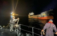 Video tàu lạ mang tên Trung Quốc trôi dạt bờ biển Thái Lan