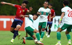 Thủ thành tuyển Lào bị tình nghi bán độ khi có hành động lạ ở AFF Cup