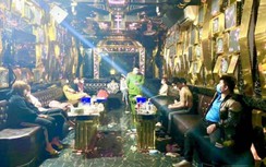 Nhóm thanh thiếu niên "mở tiệc" ma túy trong quán karaoke "chui"