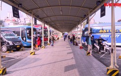 Video: Bến xe Giáp Bát "đói khách" ngày cận Tết