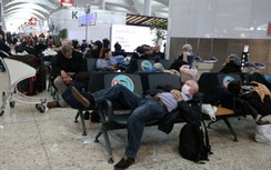 Hàng nghìn hành khách bị mắc kẹt tại sân bay Thổ Nhĩ Kỳ