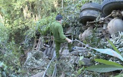 Xe tải chở mì lao xuống vực ở Gia Lai: 6 người tử vong tại chỗ