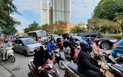 Hà Nội chi 1.900 tỉ đồng để chống kẹt xe, giảm tai nạn giao thông