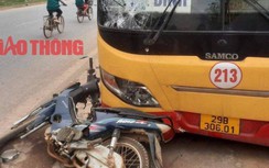 Người đàn ông đi xe máy tử vong sau va chạm với xe bus ở Hòa Bình
