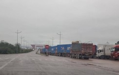 Trung Quốc tạm dừng thông quan các cửa khẩu, lối mở tại Móng Cái