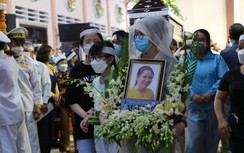 Xóm đạo ở TP.HCM quặn lòng tiễn 4 phụ nữ tử vong vụ chìm tàu tại Quảng Nam