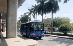 Xe buýt được vào ga quốc nội sân bay Tân Sơn Nhất để đón khách