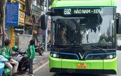 Buýt điện hút khách sau 3 tháng vận hành, Hà Nội thêm tuyến E02