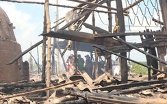 Cháy lớn tại hợp tác xã hầm than ở Cà Mau, 14 căn nhà bị thiệt hại