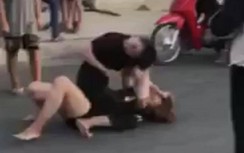 Xác định nguyên nhân hai nữ sinh đánh nhau dữ dội giữa đường ở Cà Mau