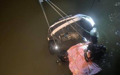 Ô tô rơi xuống sông trong đêm tại Quảng Trị, tìm thấy 1 thi thể trong xe