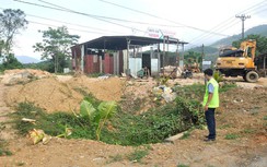 Quảng Nam: Dân ồ ạt xây nhà trên hành lang đường bộ