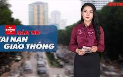 Video TNGT 12/4: Hai vợ chồng nguy kịch sau va chạm giữa xe máy với xe tải