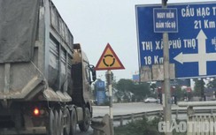 Phú Thọ: "Xe vua" gắn logo chở đất tung hoành trên QL32